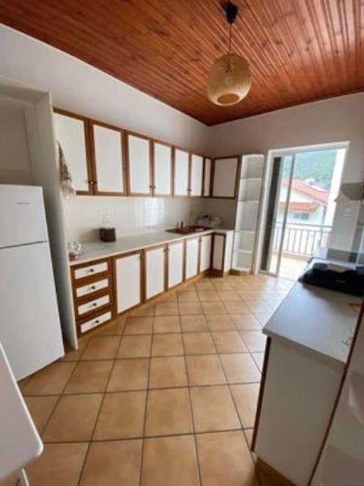 Laki'S House Οροφοδιαμέρισμα Με Σοφίτα Thermo Extérieur photo